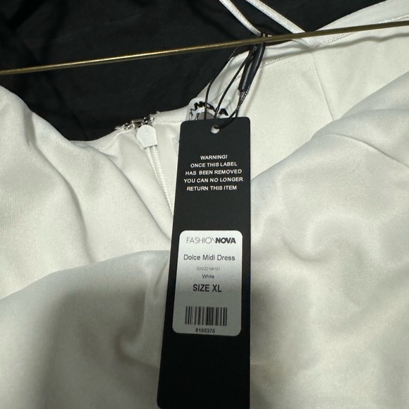 Beautiful embellished white dress - Picture 2 of 3